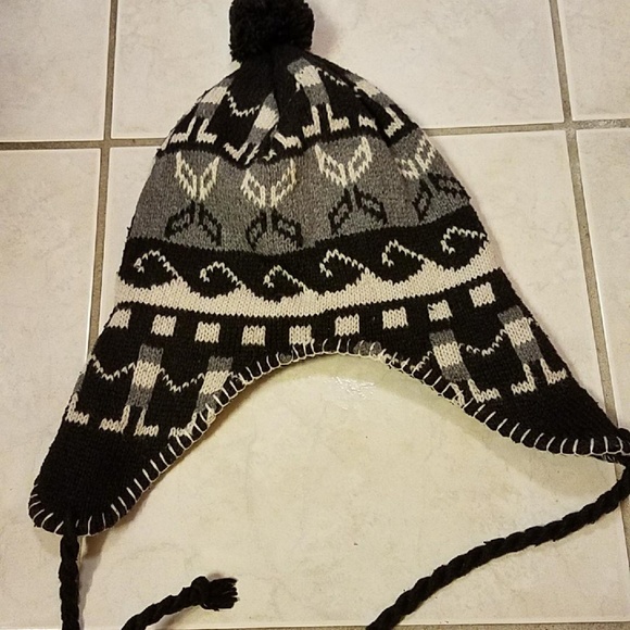 Winter hat - Picture 3 of 8